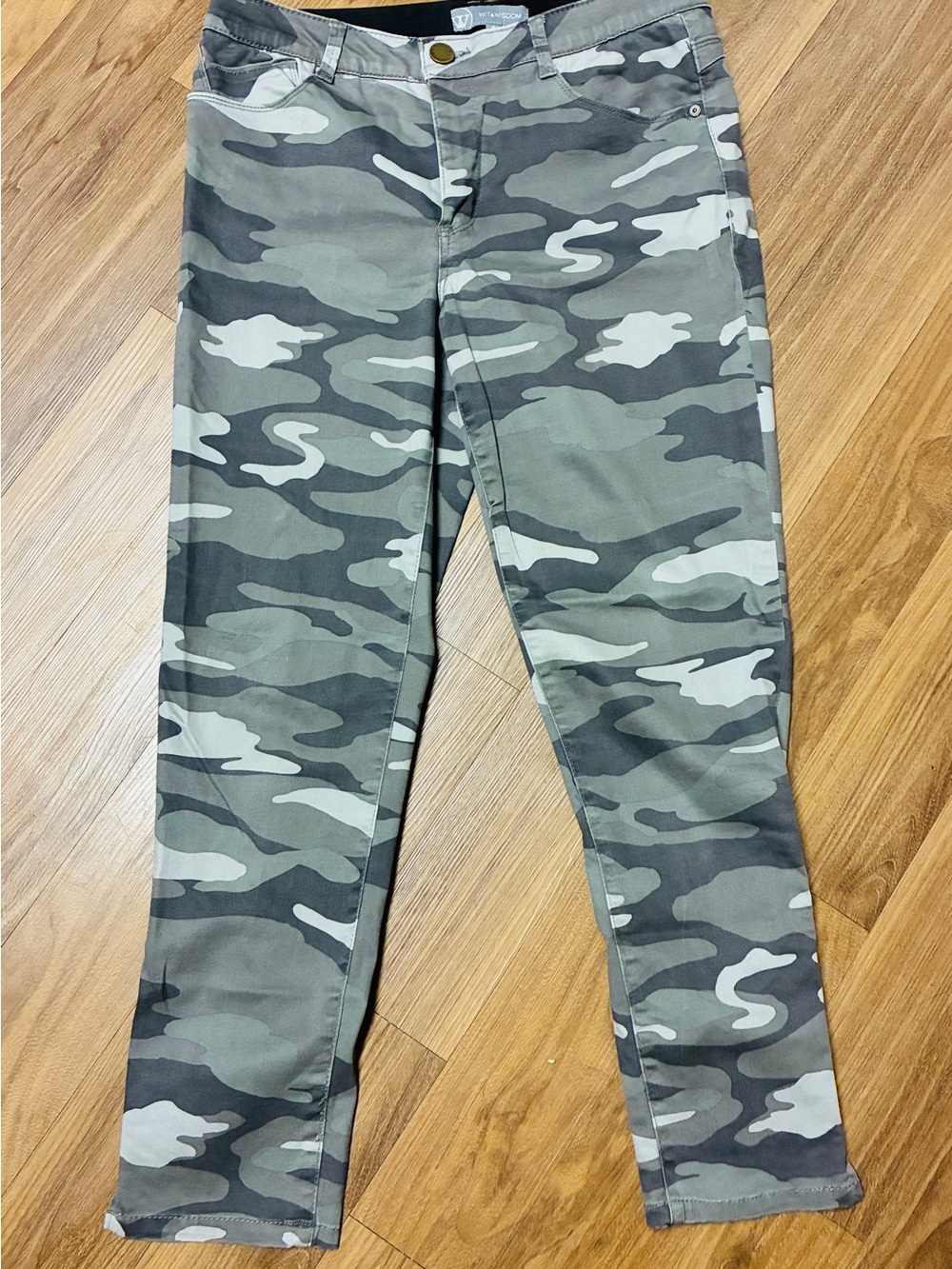 Wit & Wisdom Green Camo Women’s Jeans